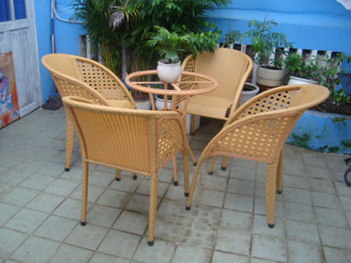 Những  mẫu bàn ghế mây nhựa đẹp nhất thể thiếu cho khách sạn