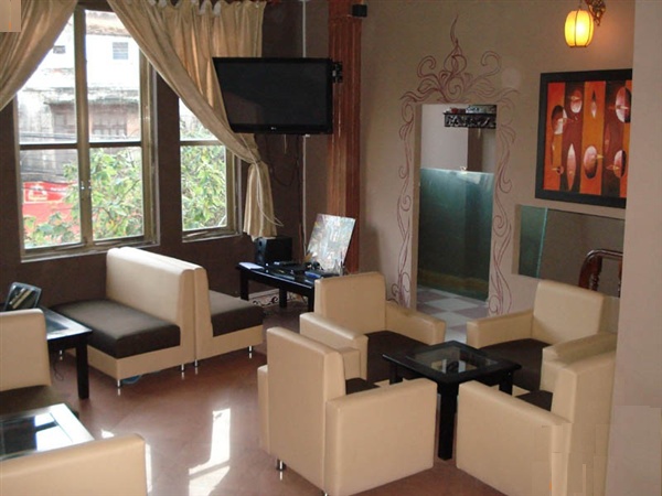 Sofa cafe 12