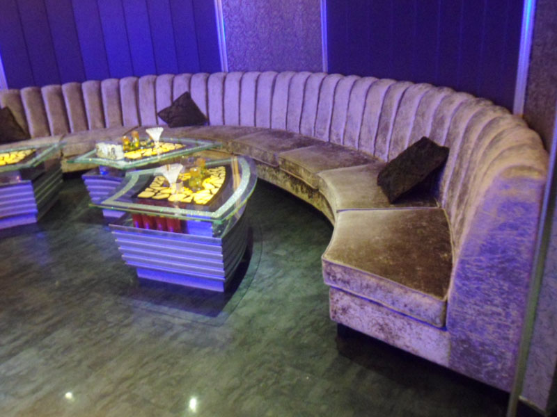 Sofa Karaoke 07