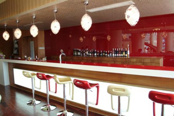 Quầy bar 64