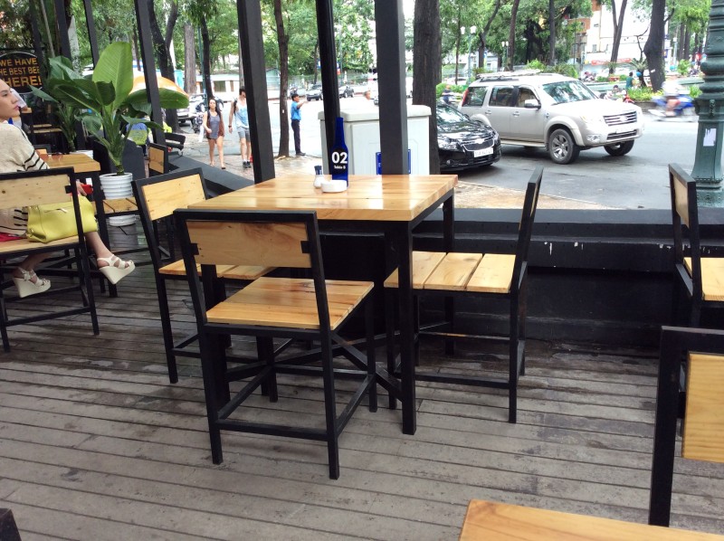 Bàn ghế beer club 18