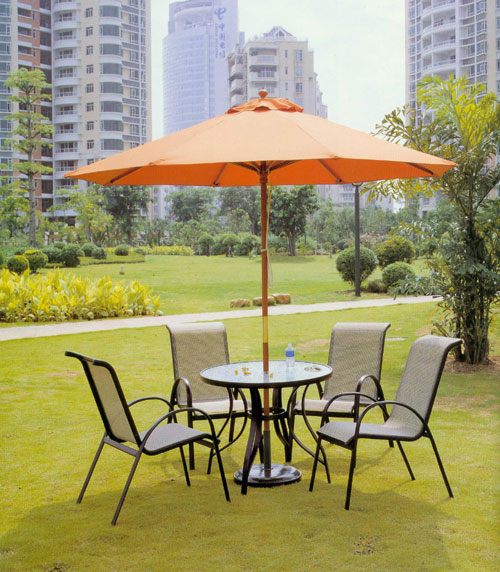 chất liệu làm bàn ghế ngoài trời